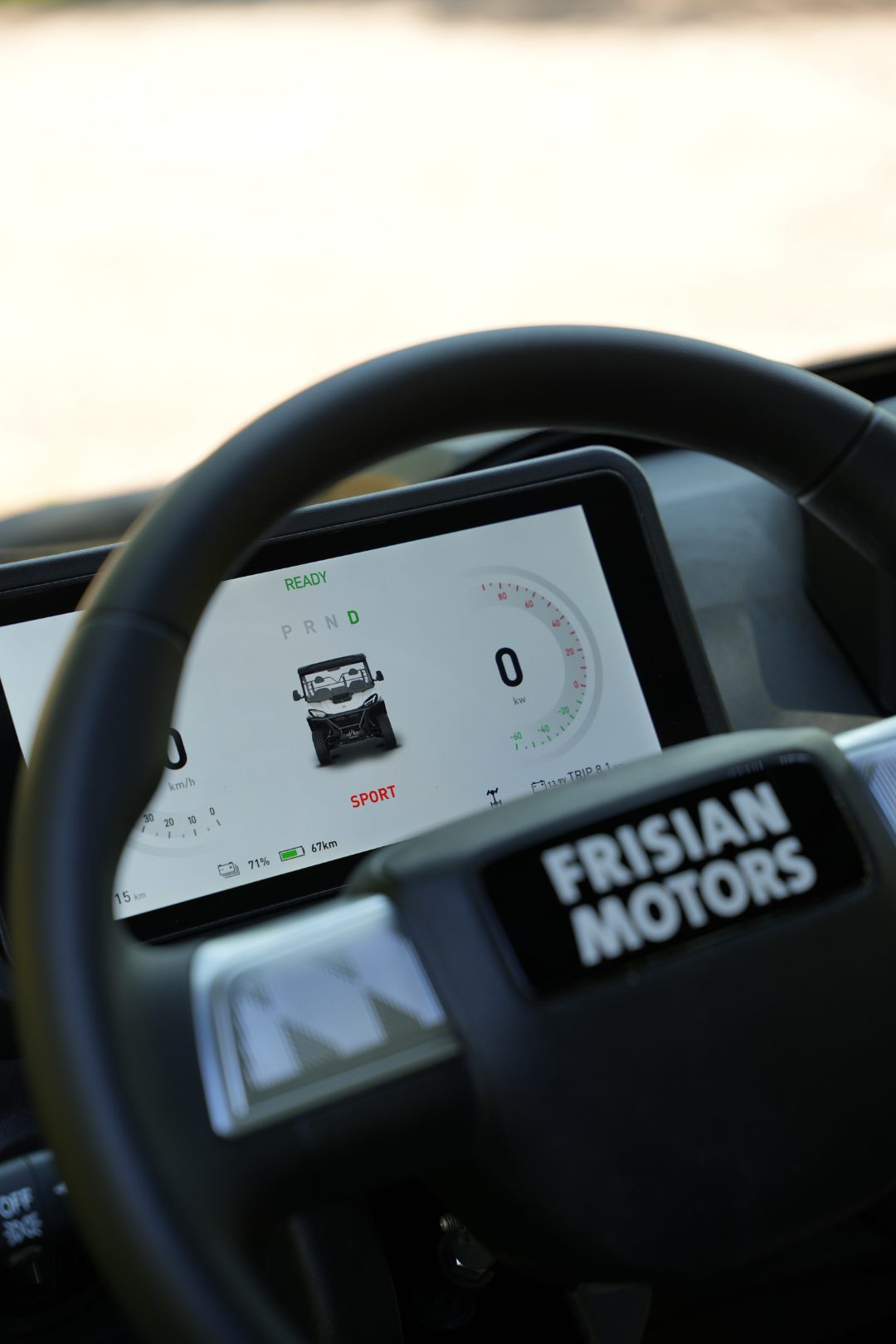 Digitaal dashboard van de Thorben FM-320